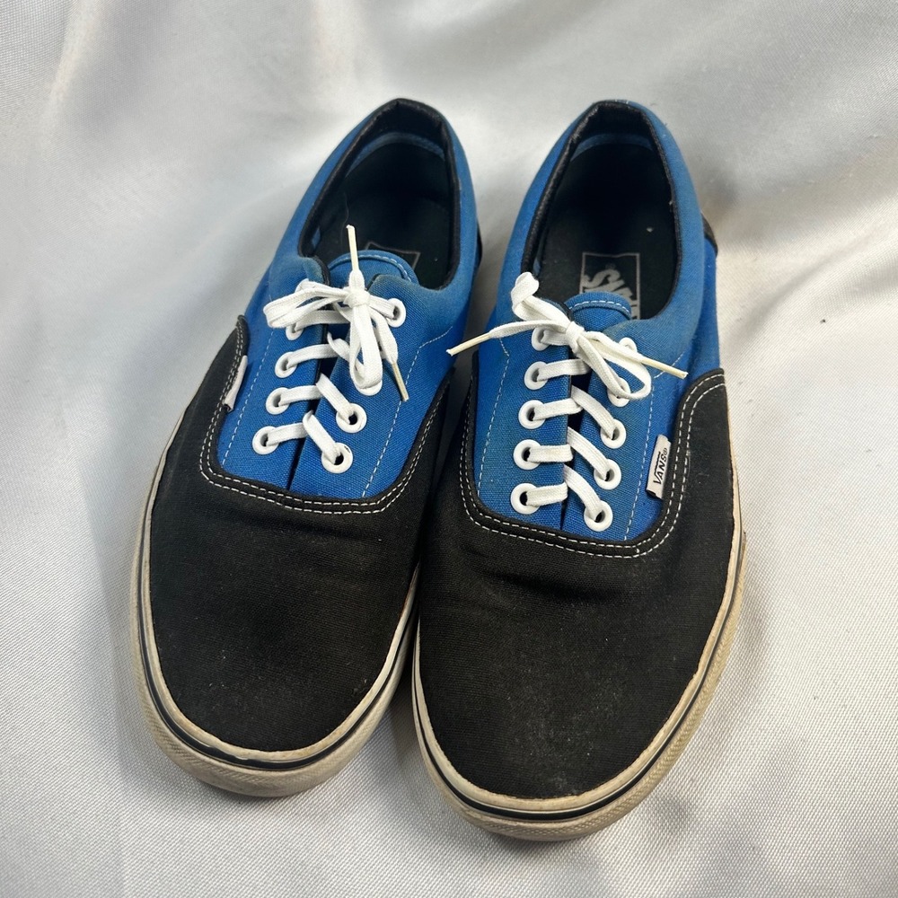 Black and Blue Classic Vans size Men 8.5 Women's 10